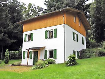 Ferienhaus in Lampaden