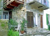 Privates Ferienhaus f�r 1 bis 5 Personen �ber zwei Etagen mit 2 Terrasse und zwei Balkonen.