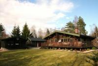 Das Ferienhaus FRIEDHELM ist ein Blockhaus mit 75 qm Wohnfl�che f�r 5 Personen, auch im Winter