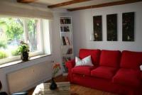 Gem�tliche 3 Zimmer-Ferienwohnung mit Kachelofen  im S�den von Freiburg. Tiere sind willkommen