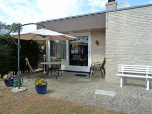 Terrasse - Kaffee & faulenzen unterm Sonnensegel