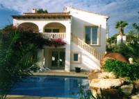 Ferienhaus mit gro�em Pool und wundersch�nen Palmengarten in Moraira. Costa Blanca, zu vermieten