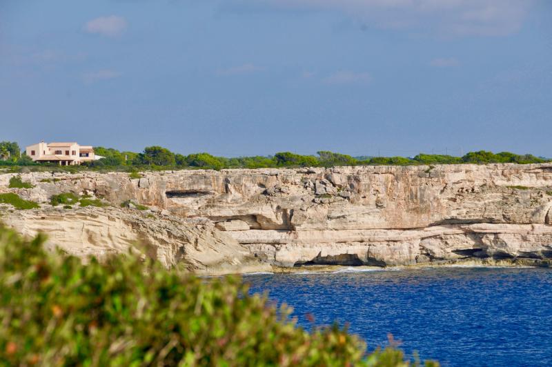Mallorca: Grosszügiges Ferienhaus mit Pool, Garten und Klimaanlage in den SZ bei Santanyi, Balearen.