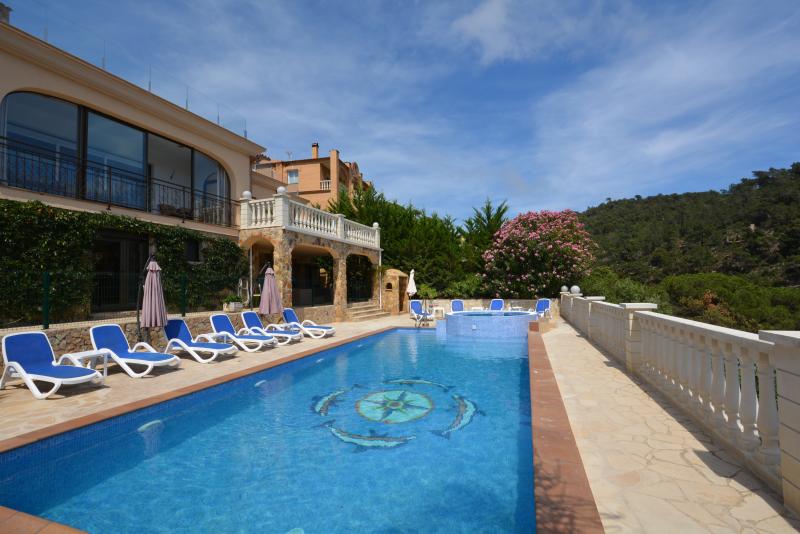 Ferienhaus Casa Pollino mit herrlichem Meerblick, privatem Pool in Lloret de Mar, Costa Brava mieten