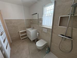 großer Duschbereich