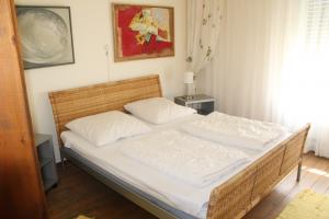 Schlafzimmer 1 mit Doppelbett