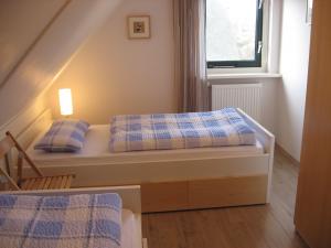 Schlafzimmer mit 2 Einzelbetten