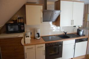 Fewo 2 :Küche mit GS,Herd, Backofen,Kühlschrank