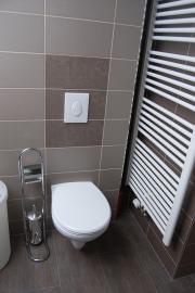 Fewo 2 : modernes Bad mit Dusche zum Wohlfühlen