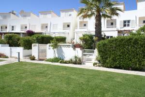 Das Haus; Blick von der Gemeinschaftsanlage