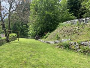 Großer Garten zum Chillen, spielen und springen