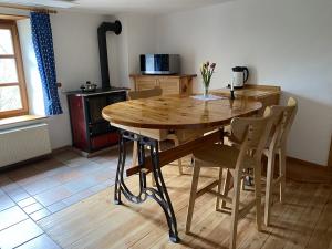 Küche mit Hochtisch