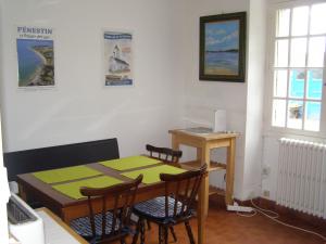 Esszimmer mit Liegesofa für 2 Personen