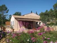 Urlaub in Frankreich! Ferienhaus mit Terrasse und in Entrecasteaux in der Provence zu mieten