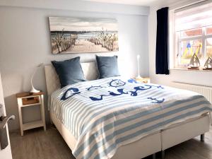 Schlafzimmer EG mit TV