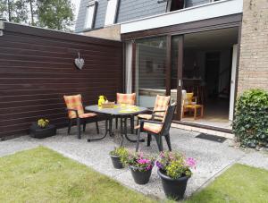 Terrasse - Parkplatz unmittelbar am Haus