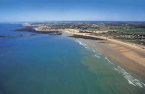 Strand (300 m entfernt)