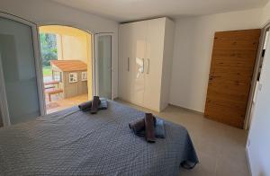 Zimmer 2 mit direktem Badzugang