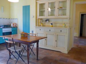 Stilvolle und geräumige Küche