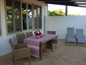 Terrasse Erdgeschoss - eine von drei Terrassen